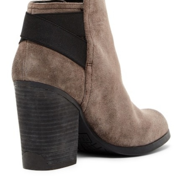 Kenneth Cole Reaction Might Make It Suede Boot - Picture 2 of 4